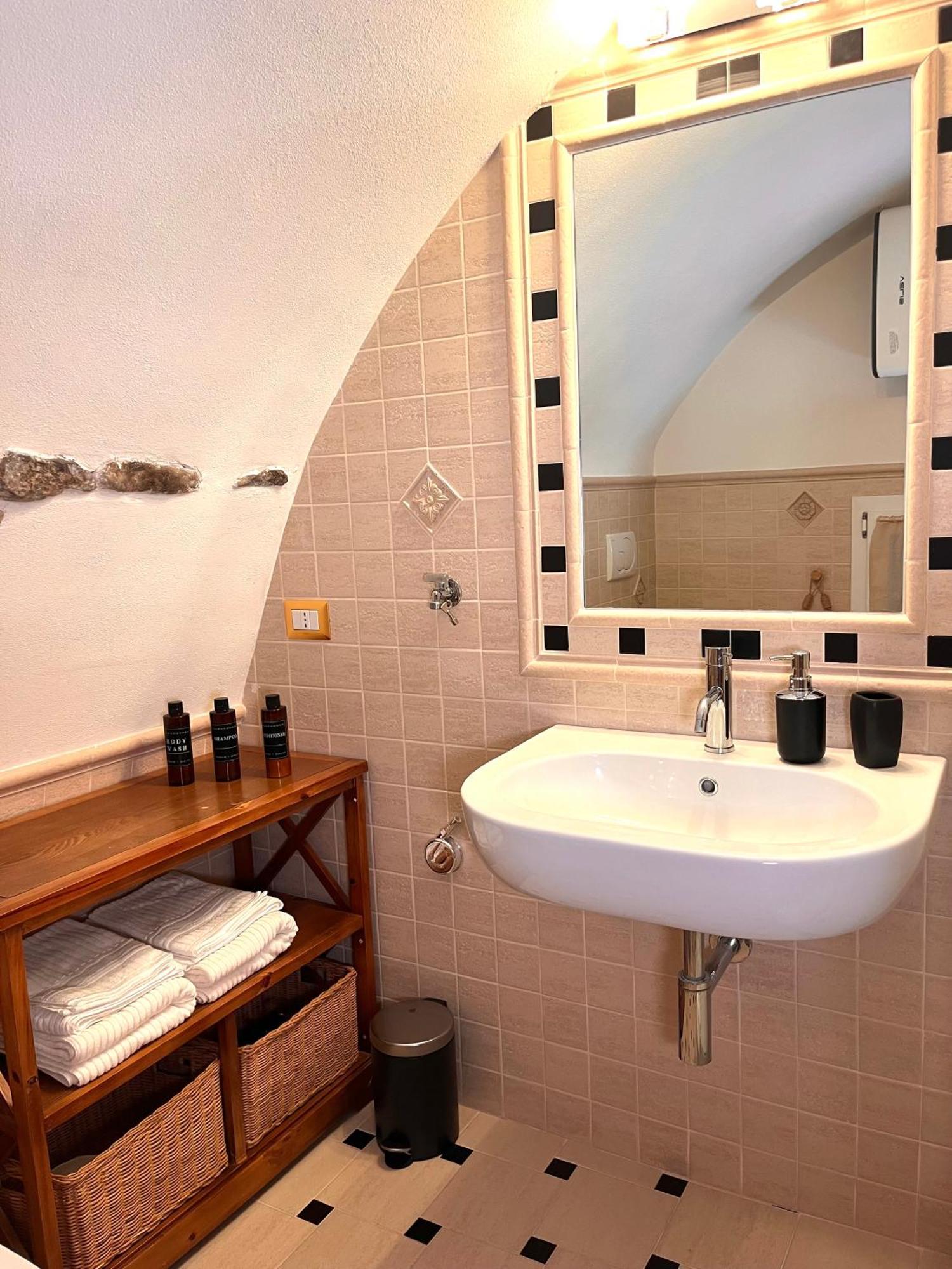 Ca' Pecina - Casa Vacanze Dolceacqua Esterno foto
