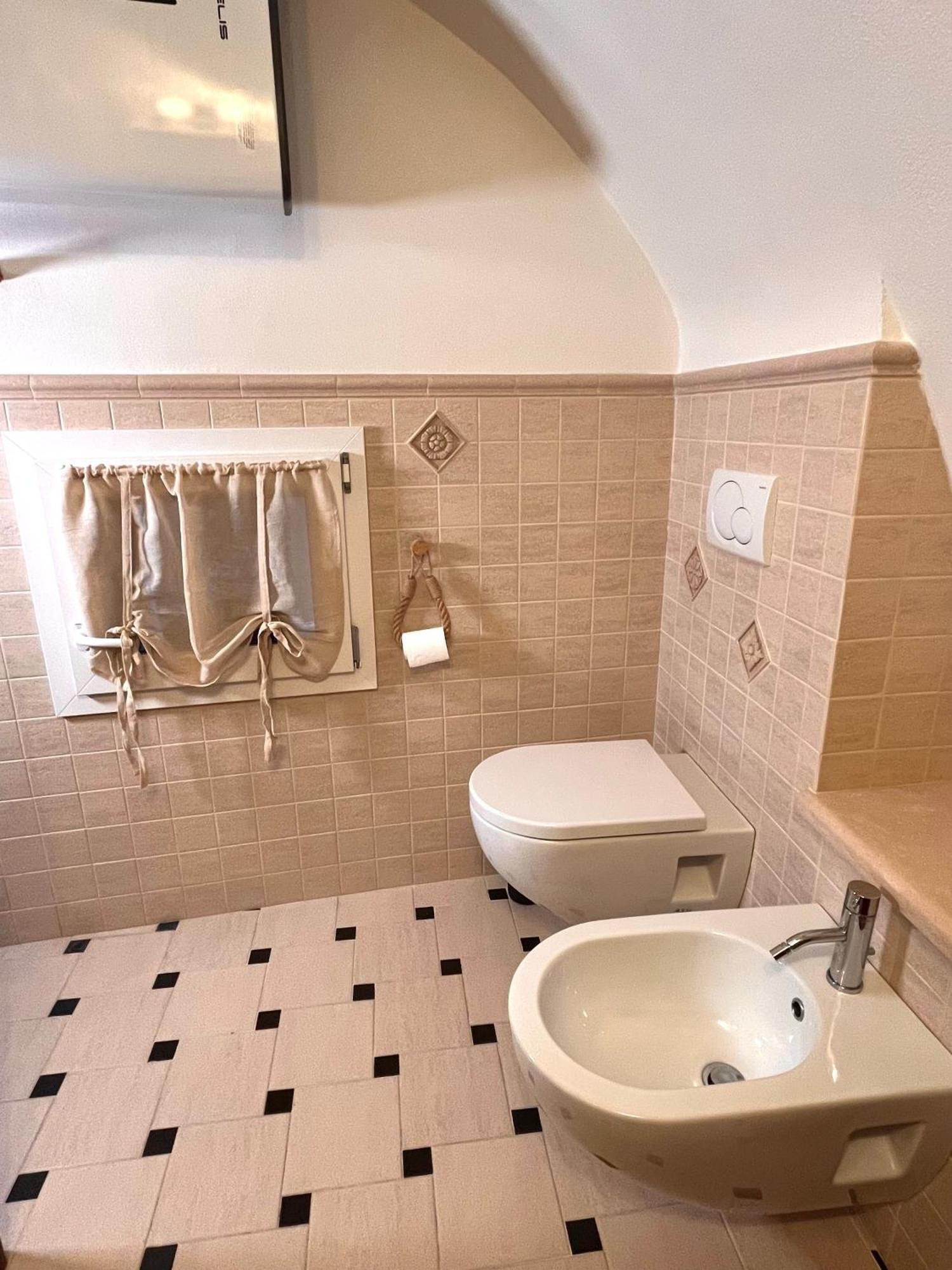 Ca' Pecina - Casa Vacanze Dolceacqua Esterno foto